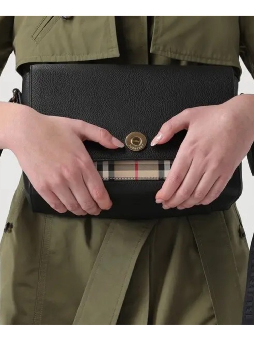 Burberry Note Vintage Crossbody Bag - Picture 6 of 10